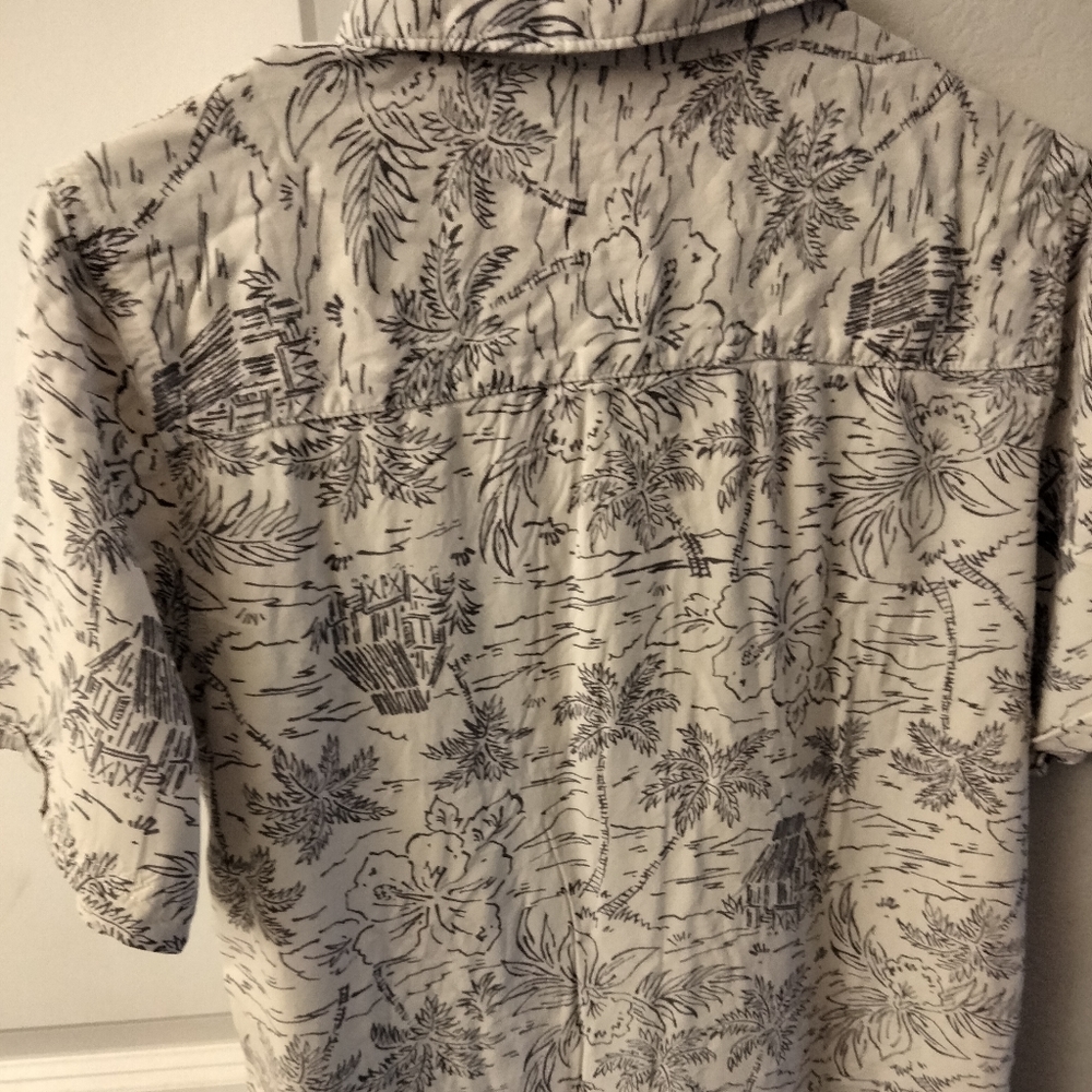 Bundle of 2 shirts๐ง๐ง๐ง๐ง๐ง - Picture 11 of 12